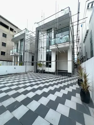 5bdrm Duplex in Osapa london for sale
