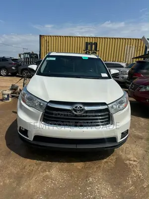 Toyota Highlander Limited 4dr SUV AWD (3.5L 6cyl 6A) 2015 White