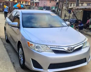 Toyota Camry 2012 Silver