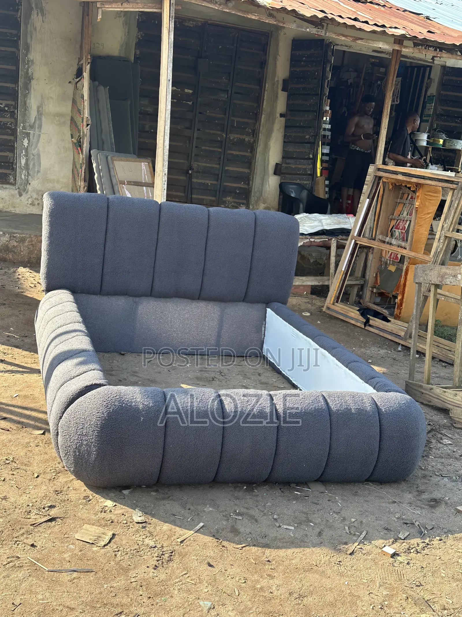 Brand New Bubble 6/4 Bedframe Available for Immediate Pickup