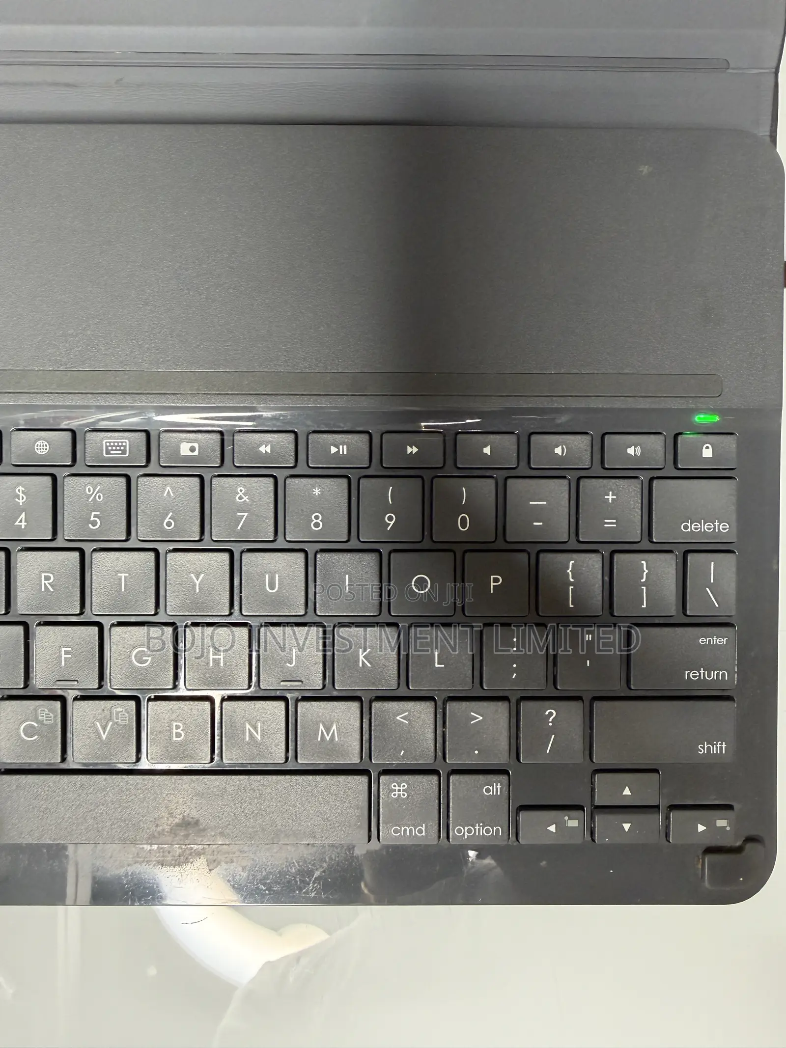 Logic Smart Keyboard for iPad Air 2