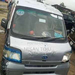 Toyota HiAce 2025 White