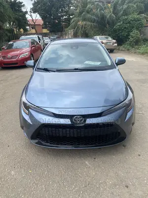 Toyota Corolla LE 2021 Blue
