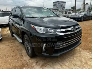 Toyota Highlander XLE 2019 Black