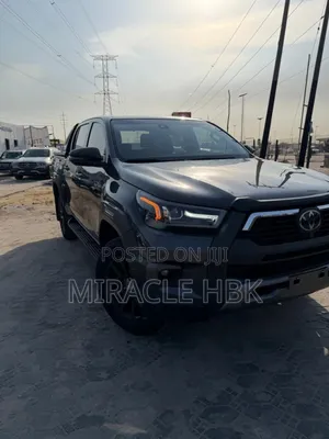Toyota Hilux 2024 Black