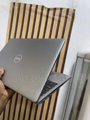 Laptop Dell Latitude 5530 8GB Intel Core i7 SSD 256GB