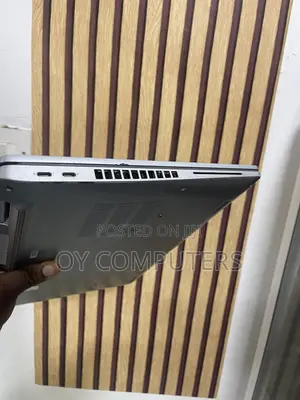 Laptop Dell Latitude 5530 8GB Intel Core i7 SSD 256GB