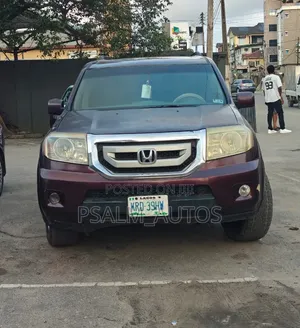 Honda Pilot 2011 Red