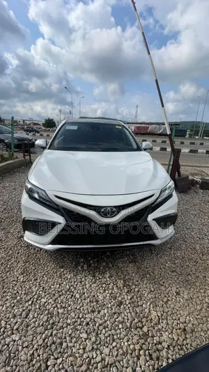 Toyota Camry XSE 2021 White