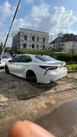 Toyota Camry XSE 2021 White
