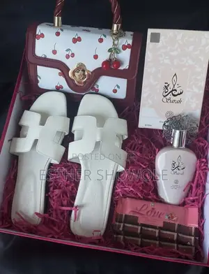  the Perfect Little Luxury Gift Box! 
