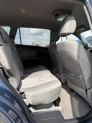 Toyota RAV4 V6 2009 Blue