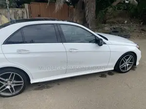 Mercedes-Benz E400 2014 White