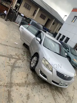 Toyota Camry XLE 4dr Sedan (2.4L 4cyl 5A) 2009 Silver