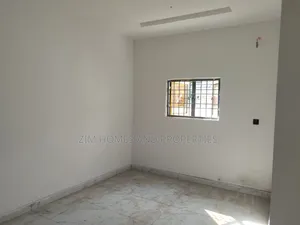 2bdrm Bungalow in Zim Homes And, Area 11 for rent