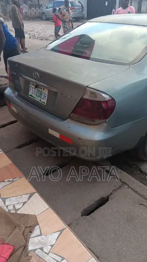 Toyota Camry 2005
