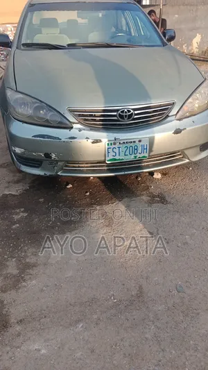 Toyota Camry 2005