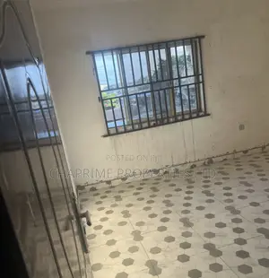 3bdrm Apartment in Federal Peace Estate, Iseri Olofin for rent