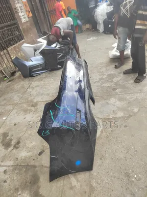 Back Bumper Es350 2018
