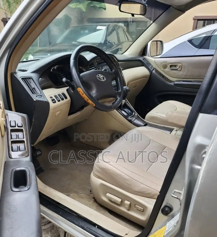 Toyota Highlander 2005 Silver