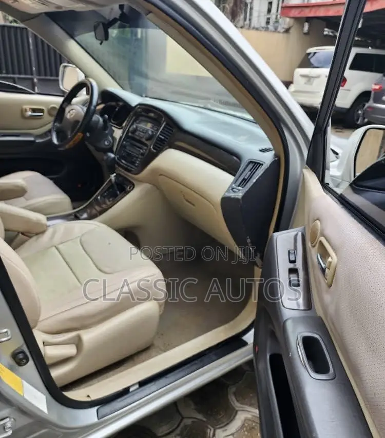 Toyota Highlander 2005 Silver