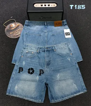 Short Jeans