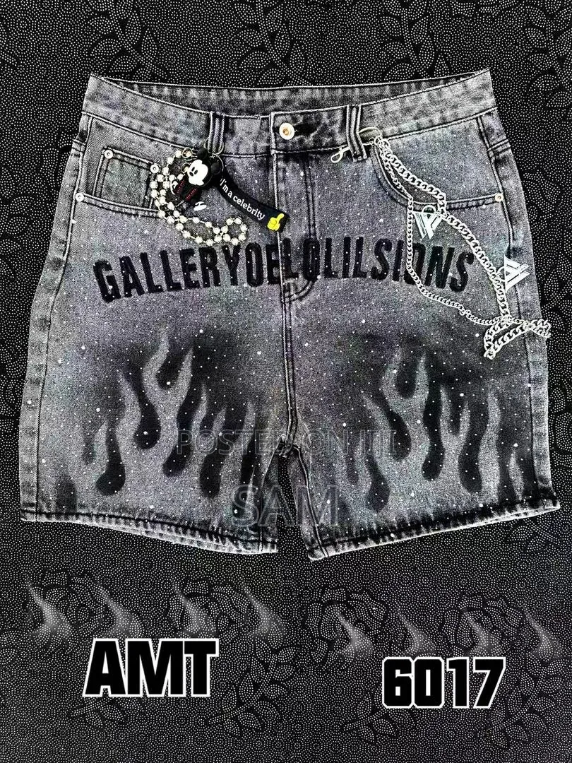 Short Jeans