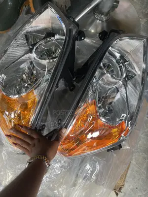 Headlamp RAV4 010