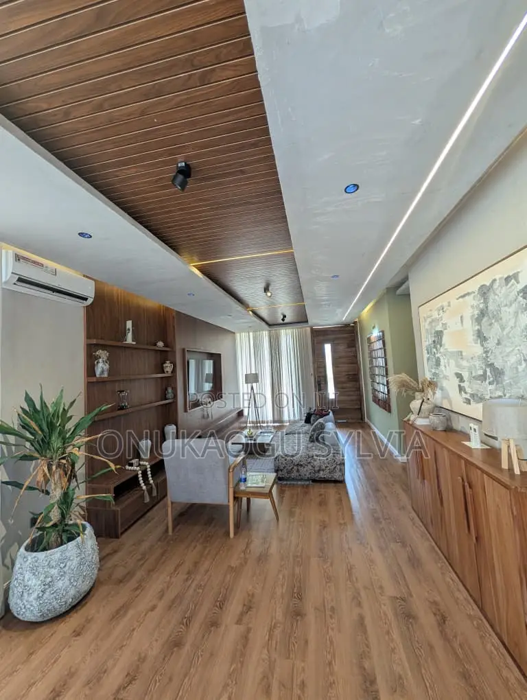 3 Bedroom Minimalist Cottage With Pool