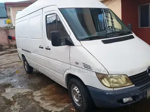 Mercedes-Benz Sprinter 2005 White