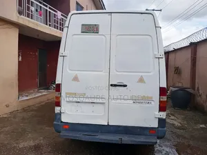 Mercedes-Benz Sprinter 2005 White