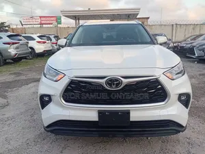 Toyota Highlander XLE 2022 White