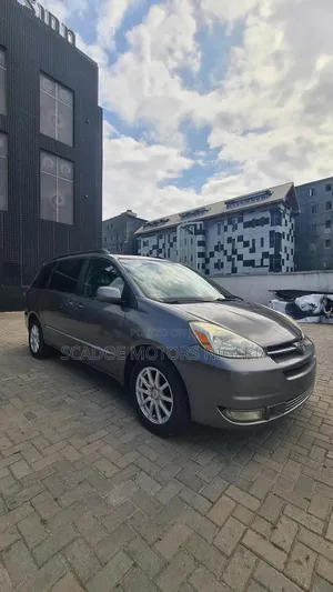 Toyota Sienna XLE Limited 2005 Gray