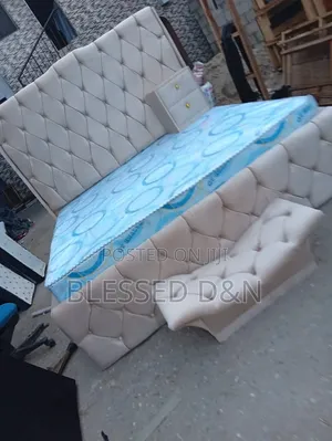 Super Luxury Upholstery Padded Bed Frame With Drawer