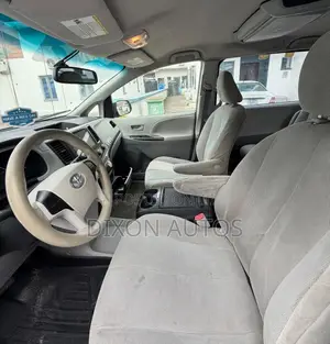 Toyota Sienna 2014 Gray