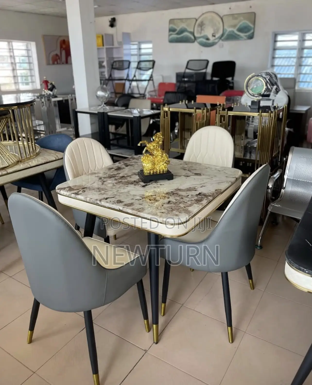 Unique Four Seaters Dining Set.