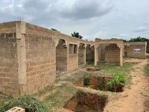 18bdrm Block of Flats in Uncompleted 18 Unit, Olorunda-Osun for sale