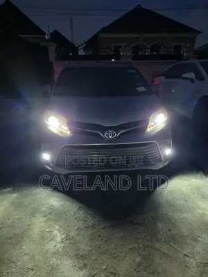 Toyota Sienna Limited Premium (3.5L 6cyl 8A) 2018