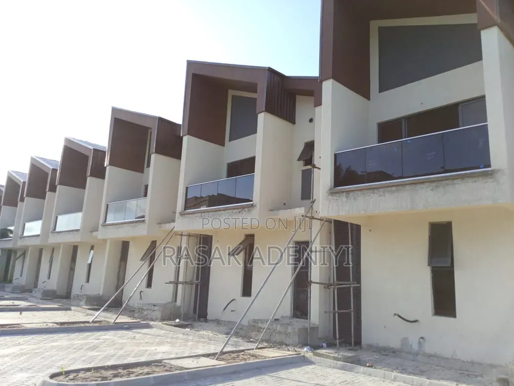 Frameless Balcony