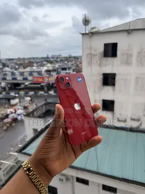Apple iPhone 13 256 GB Red