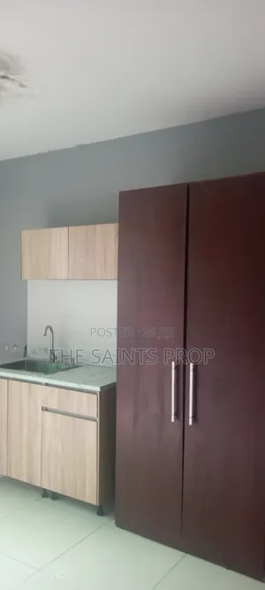 Studio Apartment in Chevron for rent
