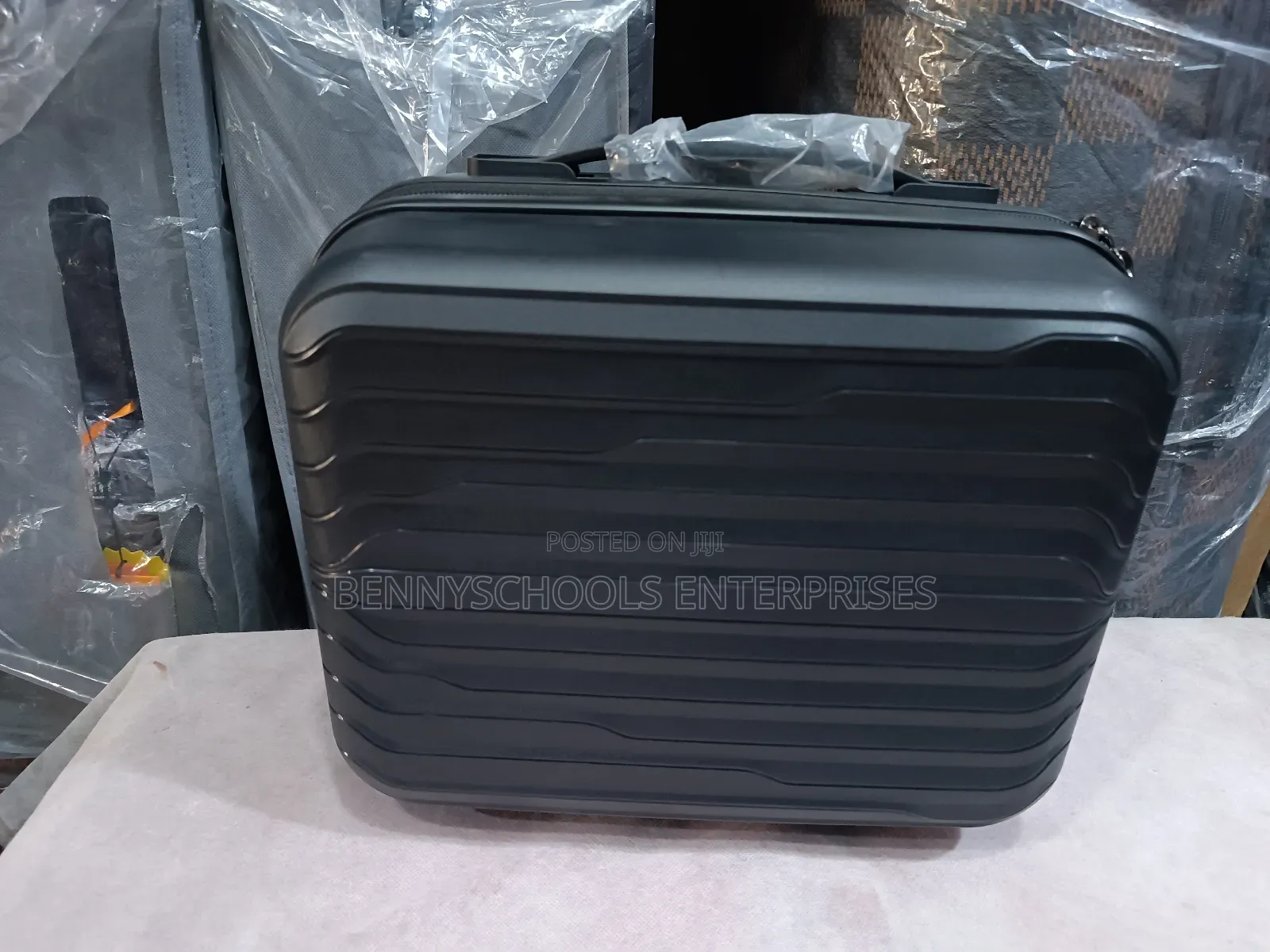 Sennsamite Hard Body Rubber Kit and Hand Carry Box