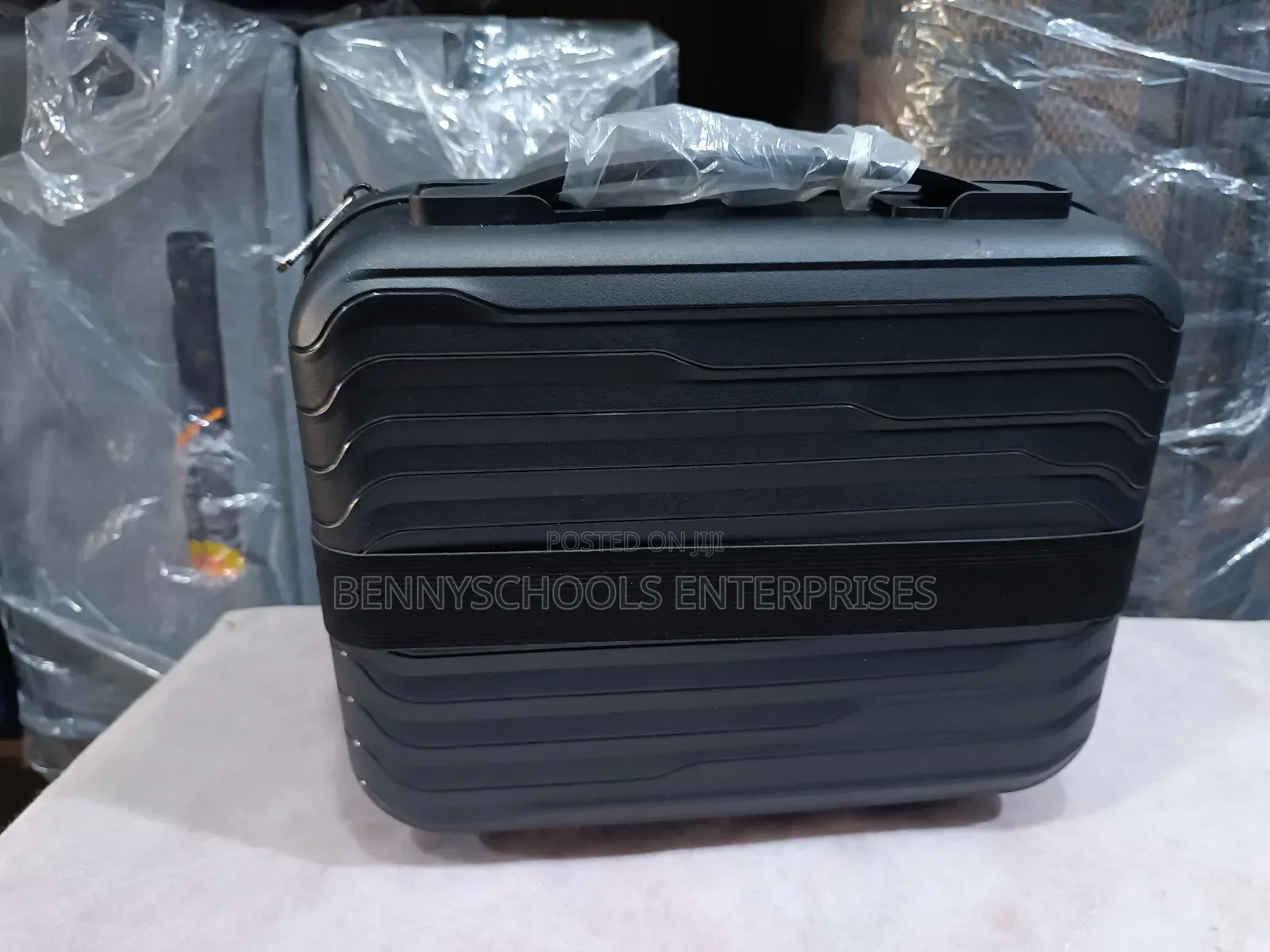 Sennsamite Hard Body Rubber Kit and Hand Carry Box
