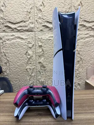 PlayStation 5 + 2Controllers