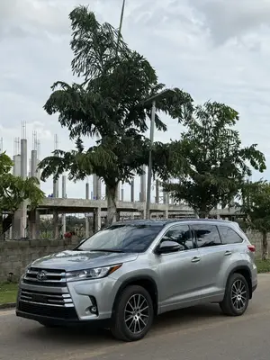 Toyota Highlander 2018 Silver