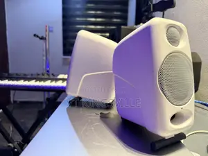 IK Multimedia iLoud Micro Monitors