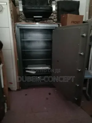 High Grade Fireproof/Anti Burglary Safe With 5 Compartments