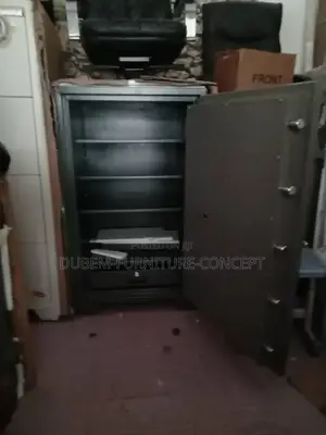 High Grade Fireproof/Anti Burglary Safe With 5 Compartments