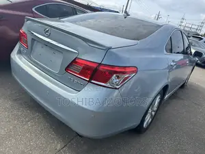 Lexus ES 350 2011 Blue