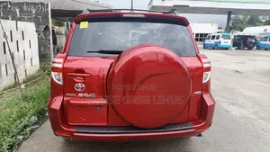 Toyota RAV4 2010 Red